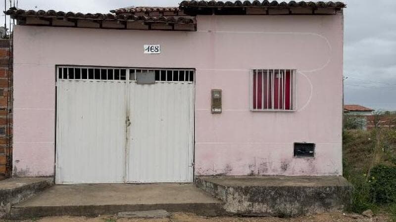 Casa em leilão em Iaçu - BA — LOTE 042 CASA - 8444419831178