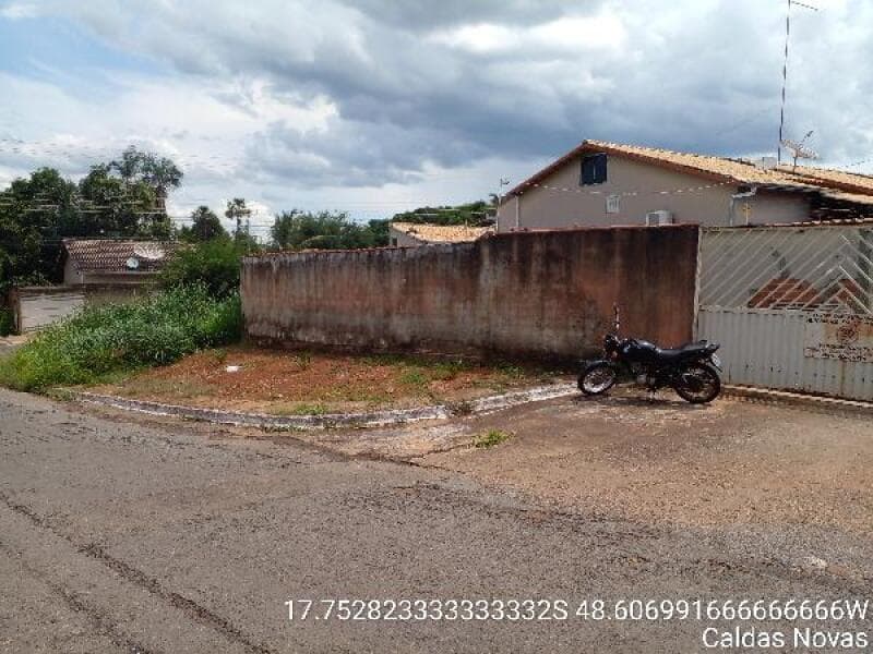 Casa em leilão em Caldas Novas - GO — LOTE 119 COND RES VITORIA REGIA - 8555500842984