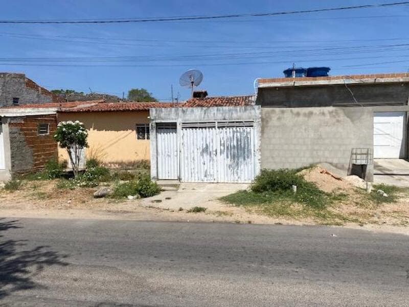 Casa em leilão em Alagoinha - PE — LOTE 237 CASA - 8444415845689
