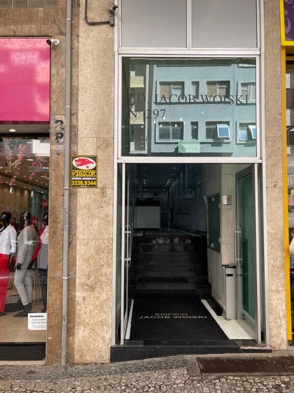 Foto 2 de 23: Comercial em leilão em Curitiba - PR — LOTE 001 LOTE CONJUNTO E GLOBAL DE SALAS COMERCIAIS