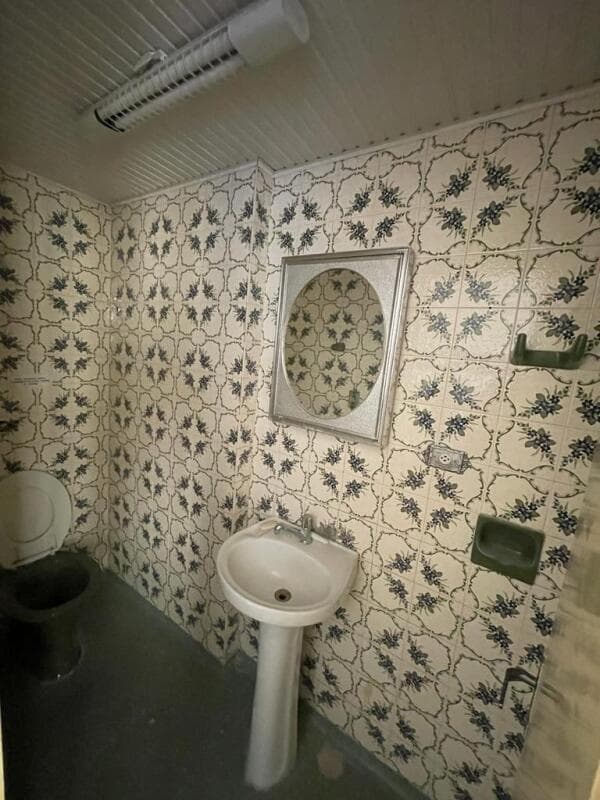 Foto 12 de 23: Comercial em leilão em Curitiba - PR — LOTE 001 LOTE CONJUNTO E GLOBAL DE SALAS COMERCIAIS