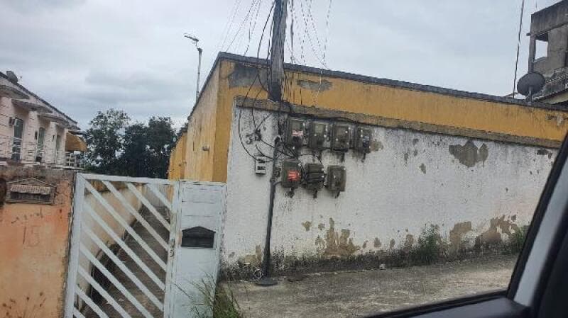 Casa em leilão em São Gonçalo - RJ — LOTE 433 CASA - 8444400845432