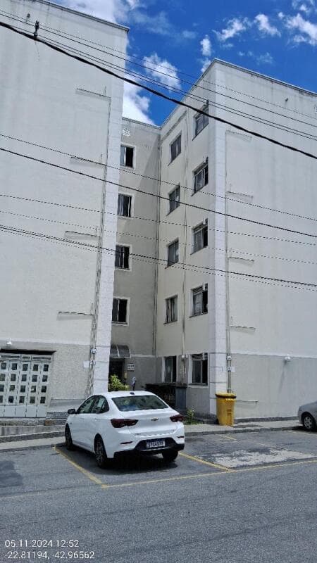 Apartamento em leilão em São Gonçalo - RJ — LOTE 438 COND PQ SERRA SALVATORI - 8555539744282