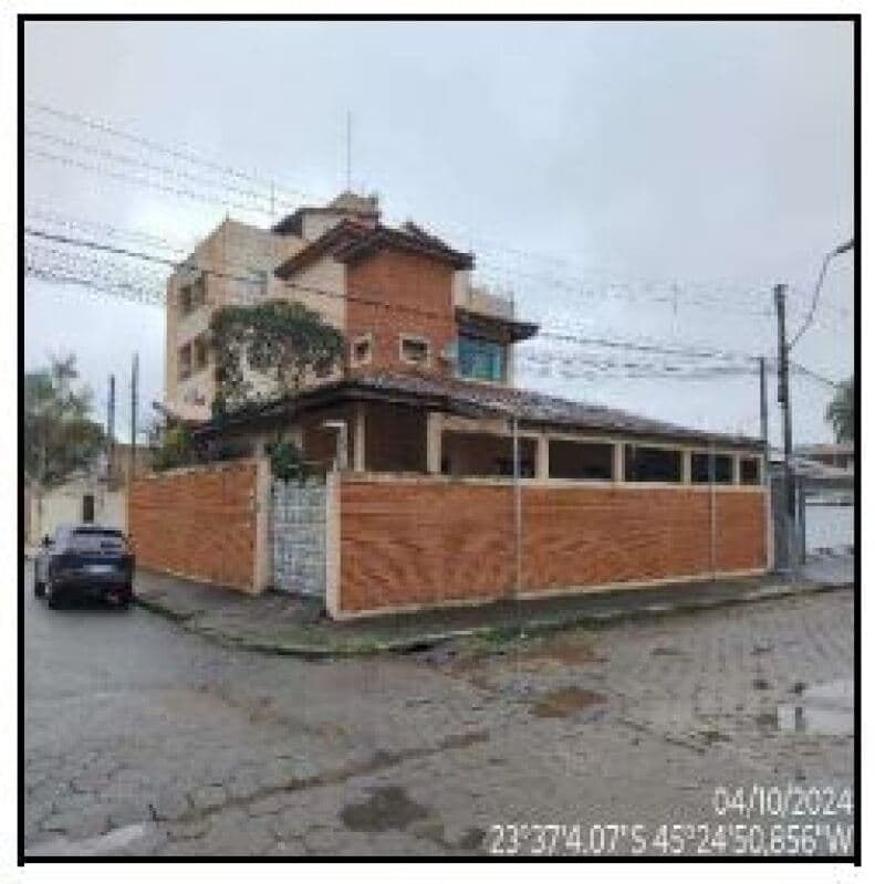 Casa em leilão em Caraguatatuba - SP — LOTE 504 CASA - 10207652