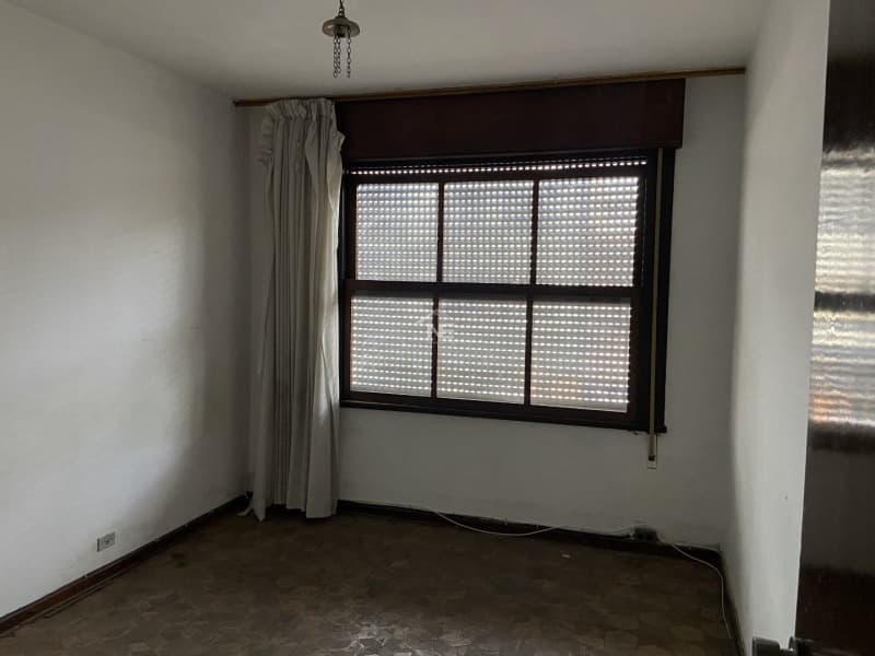 Foto 17 de 25: Comercial em leilão em Curitiba - PR — LOTE 004 Prédio com 2 Pavimentos