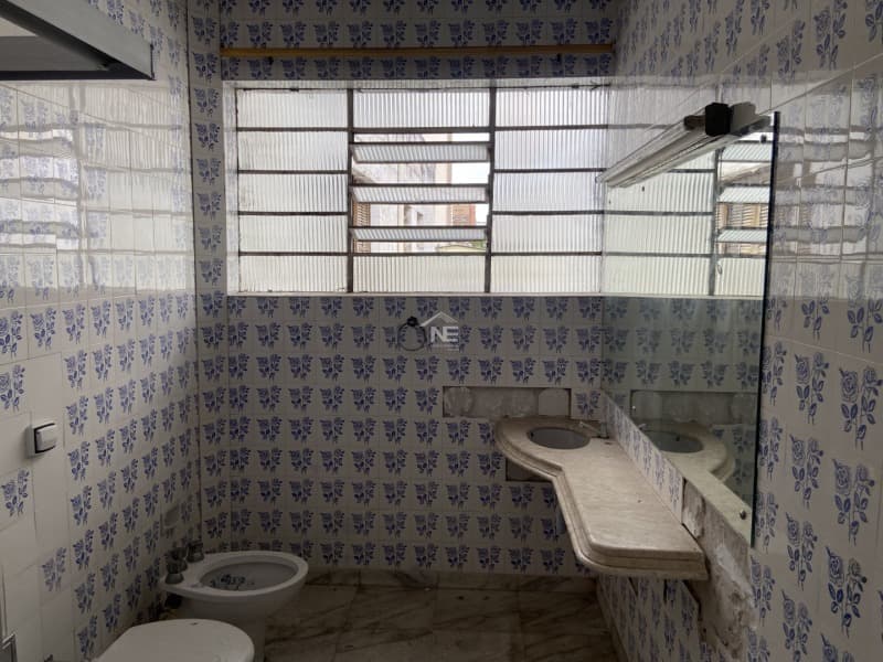 Foto 20 de 25: Comercial em leilão em Curitiba - PR — LOTE 004 Prédio com 2 Pavimentos