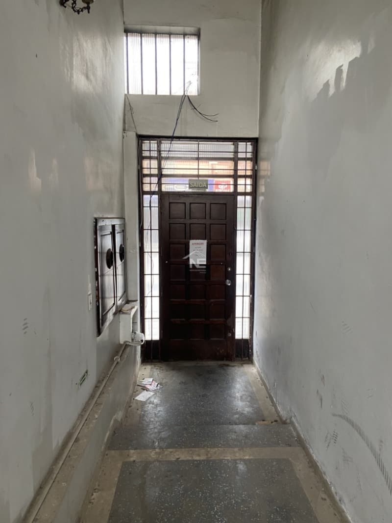 Foto 21 de 25: Comercial em leilão em Curitiba - PR — LOTE 004 Prédio com 2 Pavimentos