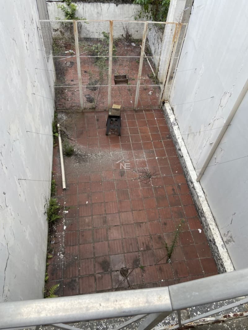 Foto 23 de 25: Comercial em leilão em Curitiba - PR — LOTE 004 Prédio com 2 Pavimentos