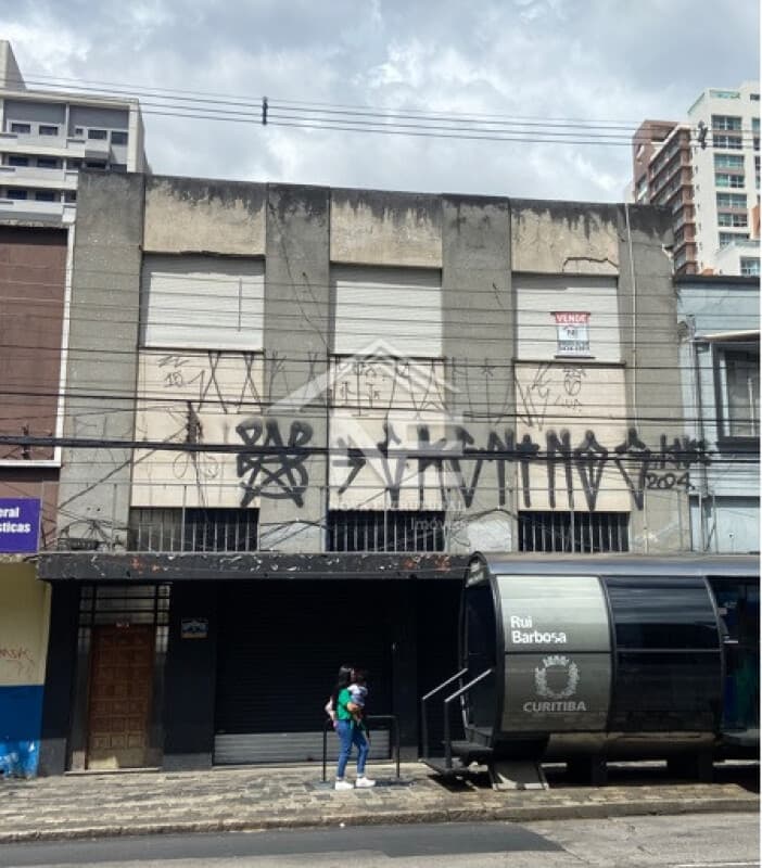 Foto 25 de 25: Comercial em leilão em Curitiba - PR — LOTE 004 Prédio com 2 Pavimentos