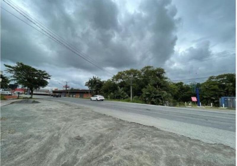 Foto 2 de 5: Terreno em leilão em Blumenau - SC — LOTE 007 TERRENO
