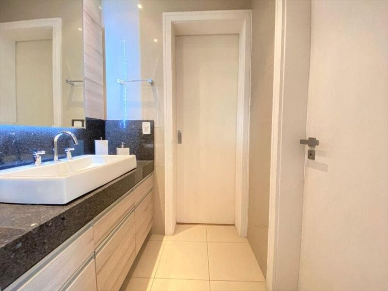 Foto 40 de 84: Apartamento em leilão em São José Dos Pinhais - PR — LOTE 003 Apartamento em SJP - Edifício Santorini