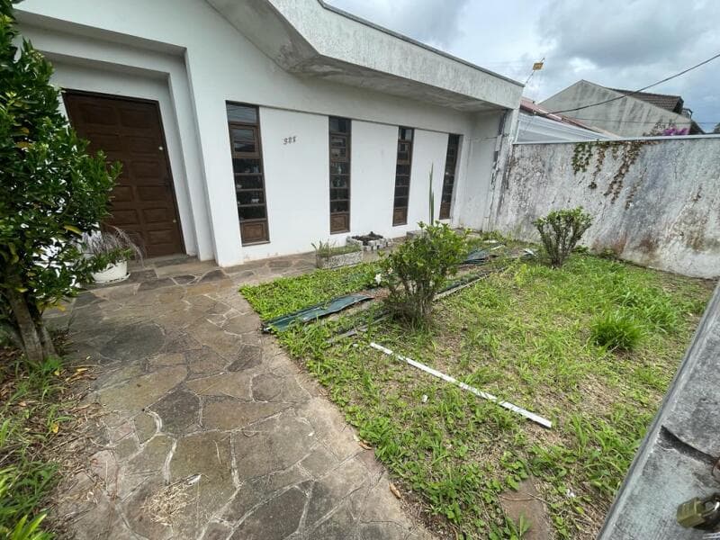 Foto 3 de 4: Casa em leilão em Curitiba - PR — LOTE 001 CASA