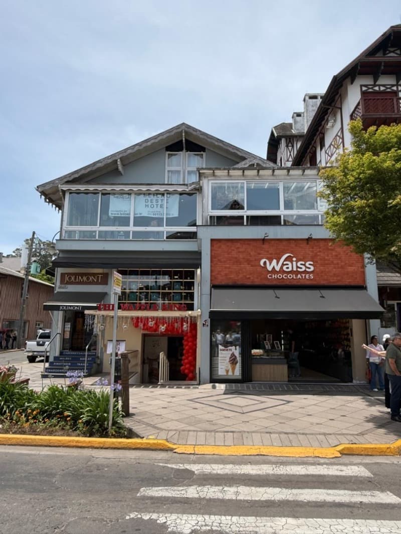 Foto 1 de 12: Comercial em leilão em Gramado - RS, bairro Centro — LOTE 001 HOTEL