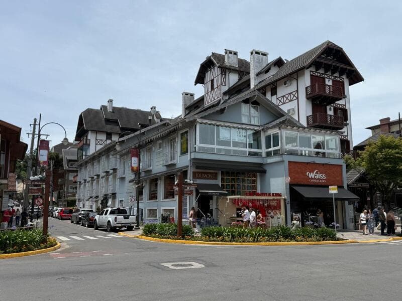 Foto 4 de 12: Comercial em leilão em Gramado - RS, bairro Centro — LOTE 001 HOTEL