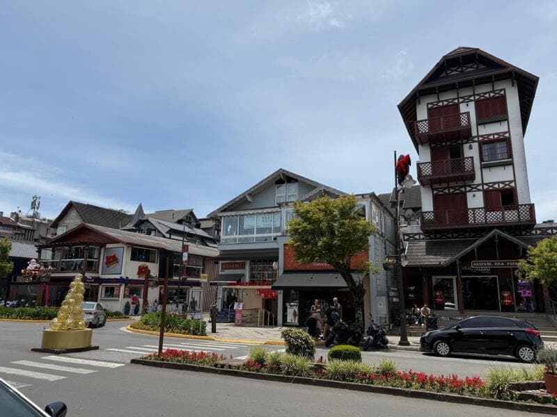 Foto 7 de 12: Comercial em leilão em Gramado - RS, bairro Centro — LOTE 001 HOTEL