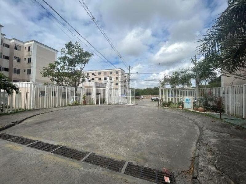 Apartamento em leilão em Camaçari - BA, bairro Catu de Abrantes — LOTE 021 RESIDENCIAL MAR DE ABRANTES-8555535374871