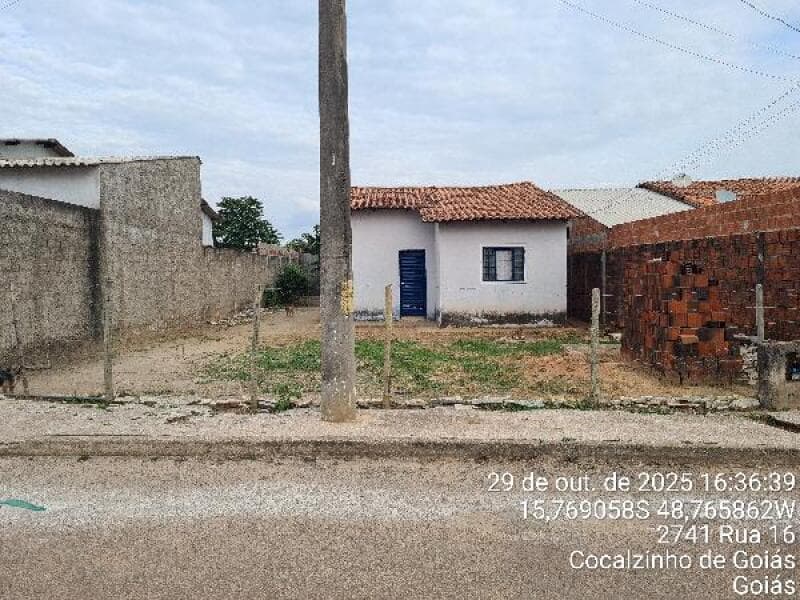Casa em leilão em Cocalzinho De Goiás - GO, bairro Centro — LOTE 059 LOT SETOR PQ DOS PIRINEUS-8555512358659