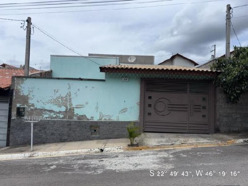 Casa em leilão em Extrema - MG — LOTE 098 LOTEAMENTO RESIDENCIAL TENENTES V-8787704223175