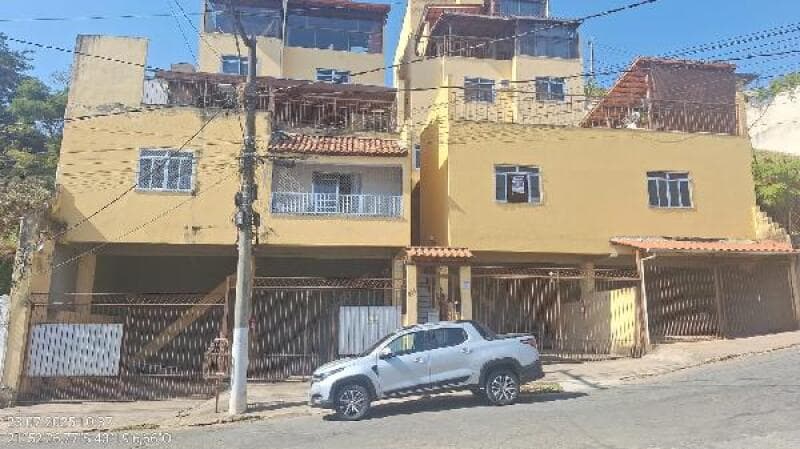 Casa em leilão em Matias Barbosa - MG, bairro Centro — LOTE 103 CASA-8444403710864