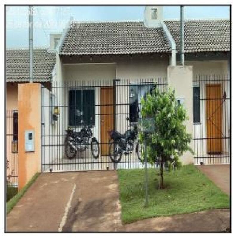 Casa em leilão em Paranavaí - PR, bairro Jardim São Jorge — LOTE 247 RES TEIXEIRA I-8444424571189