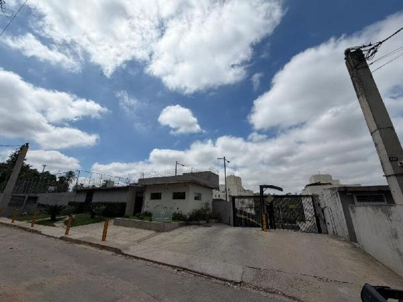 Apartamento em leilão em Cotia - SP, bairro Moinho Velho — LOTE 482 COND RES FLORENCA-8555539883878