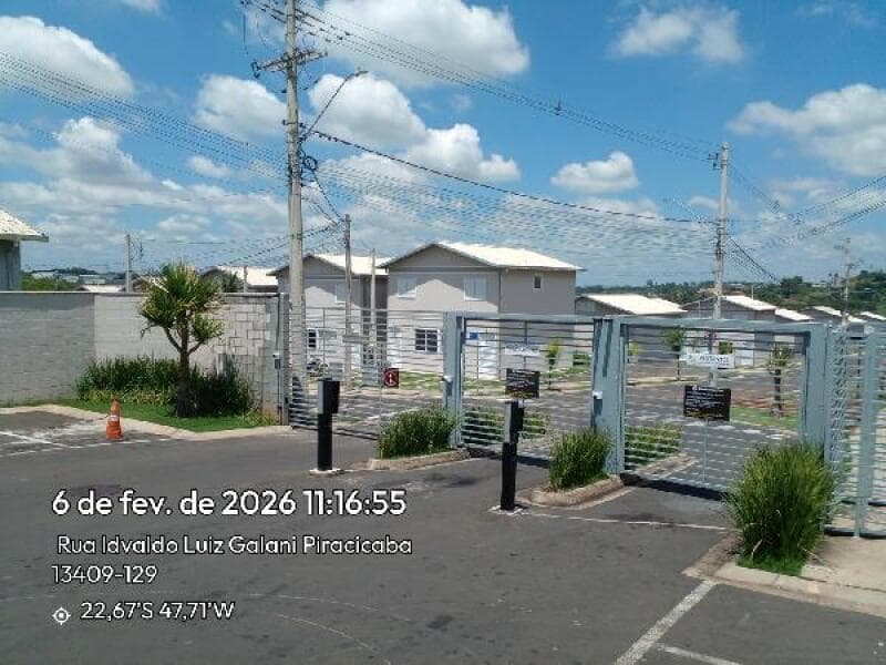 Casa em leilão em Piracicaba - SP — LOTE 518 COND RES PARQUE DAS FLORES-8787713729159