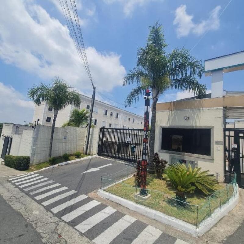 Apartamento em leilão em Suzano - SP — LOTE 580 COND PQ SINTONIA-8555538228108