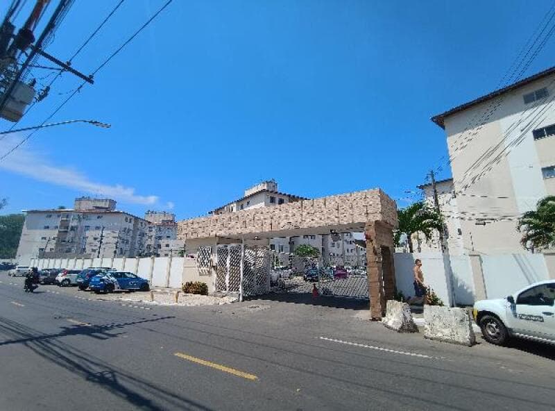 Apartamento em leilão em Lauro De Freitas - BA — LOTE 019 COND FAMILY RESID PICUAIA-8555525634854