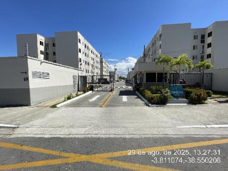 Casa em leilão em Fortaleza - CE, bairro Prefeito José Walter — LOTE 027 RES CLARICE LINSPECTOR-8787712780452