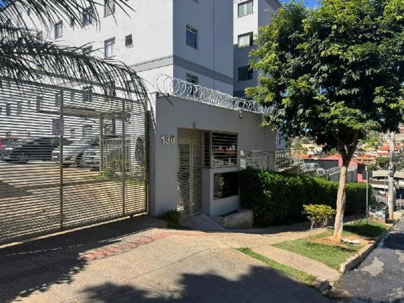 Apartamento em leilão em Belo Horizonte - MG, bairro Barreiro — LOTE 068 EDIFICIO PONTO PARADISO-8555535992656