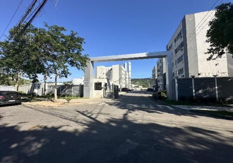 Apartamento em leilão em Rio De Janeiro - RJ, bairro Santa Cruz — LOTE 301 RES REINO UNIDO I-8787716667995