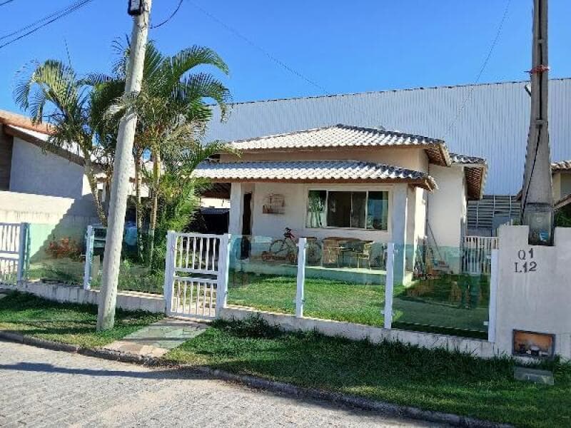 Casa em leilão em São Pedro Da Aldeia - RJ, bairro São Mateus — LOTE 352 COND RESIDENCIAL SOLAR DOS CANTARINOS I-1444403756980