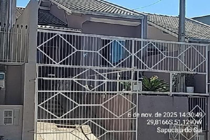Casa em leilão em Sapucaia Do Sul - RS, bairro Vargas — LOTE 388 CJ RES FREDERICHS VI-8444433161087