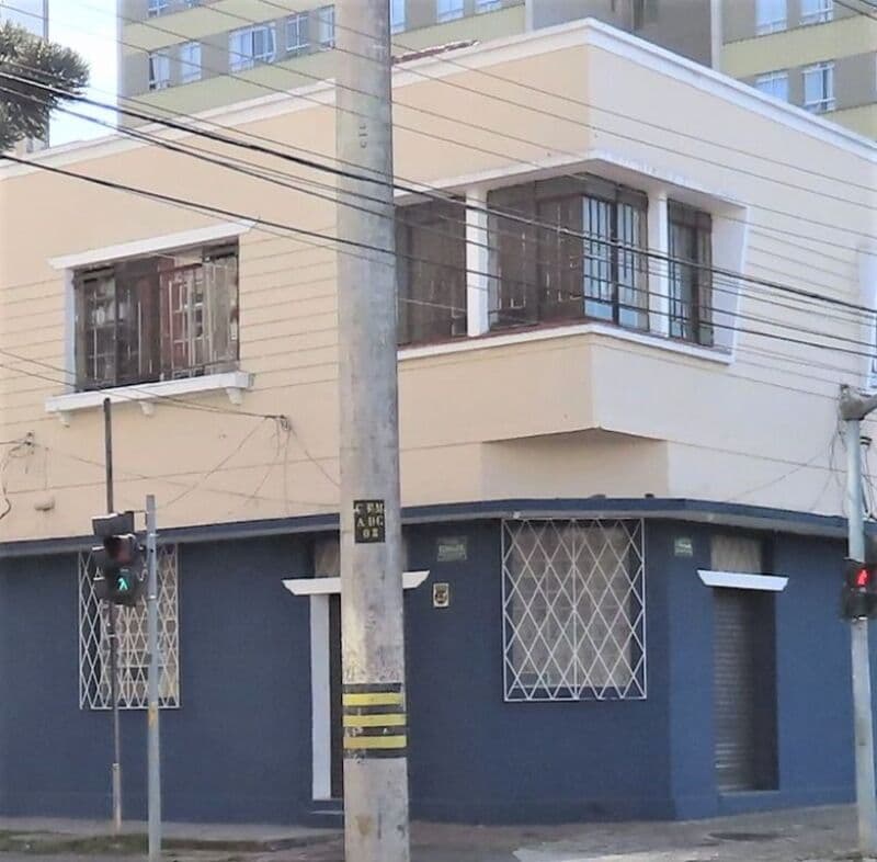 Foto 10 de 11: Comercial em leilão em Curitiba - PR, bairro Cristo Rei — LOTE 003 PRÉDIO NO BAIRRO CRISTO REI (CURITIBA)