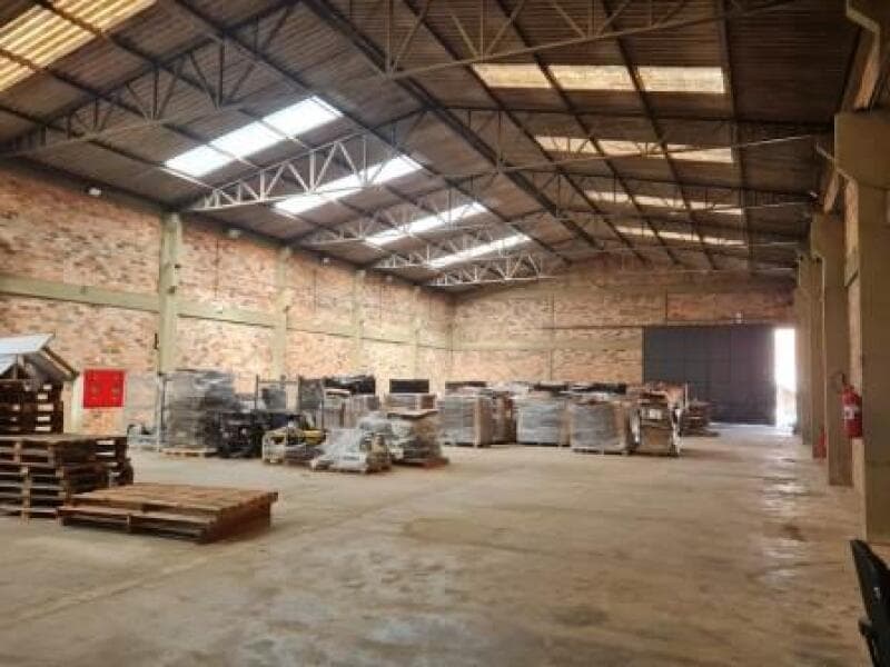 Foto 1 de 50: Comercial em leilão em Curitiba - PR, bairro Cidade Industrial — LOTE 001 BARRACÃO INDUSTRIAL E DE SERVIÇOS