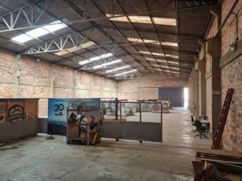 Foto 17 de 50: Comercial em leilão em Curitiba - PR, bairro Cidade Industrial — LOTE 001 BARRACÃO INDUSTRIAL E DE SERVIÇOS