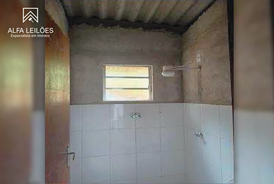 Comercial em leilão em Atibaia - SP — Leilão de Casa e Galpão com Terreno de 3.984m² em Atibaia (SP) - Lote 02