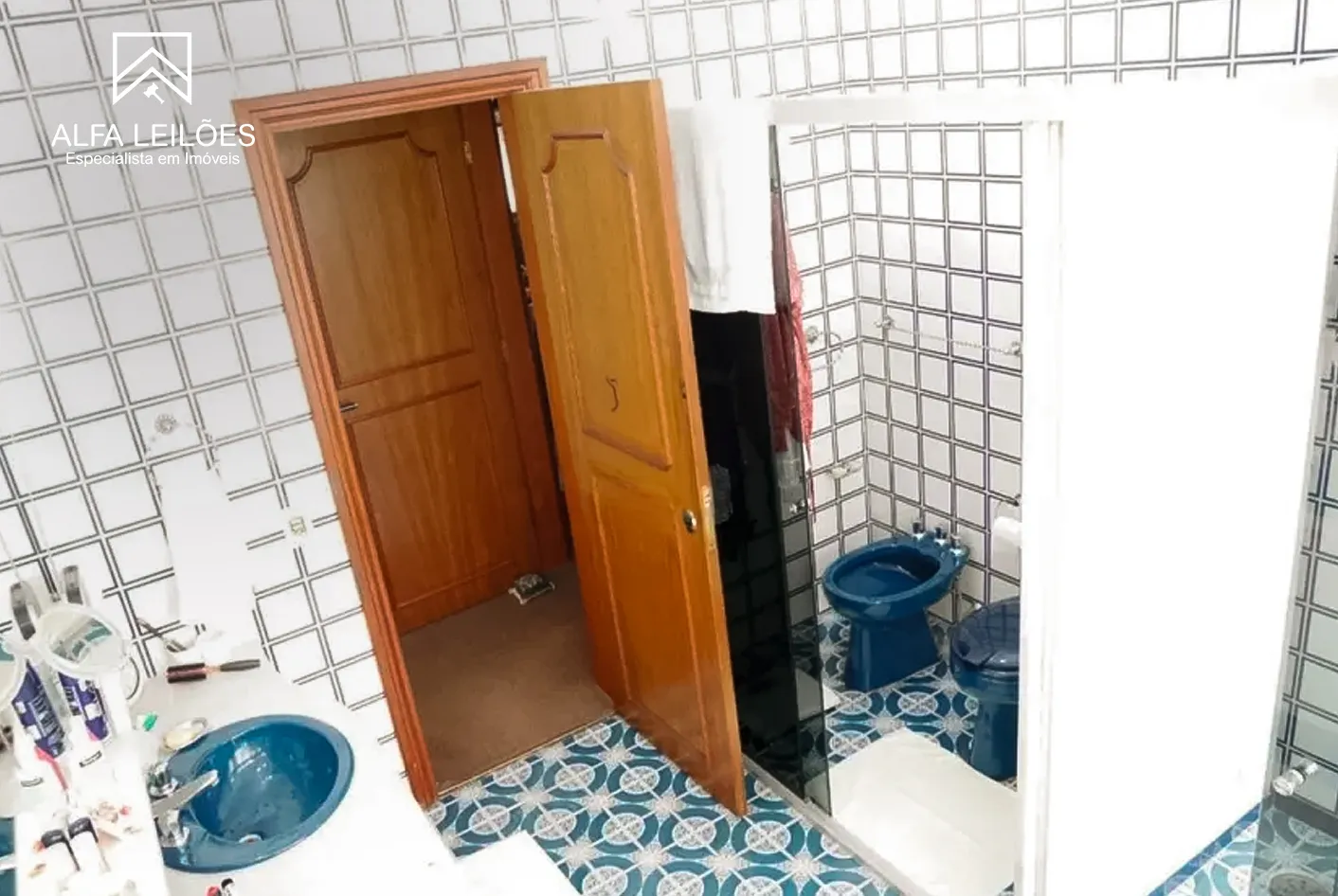 Foto 6 de 22: Casa em leilão em São Paulo - SP, bairro Jardim Guedala — Leilão de Sobrado de Alto Padrão no Jardim Guedala (SP)