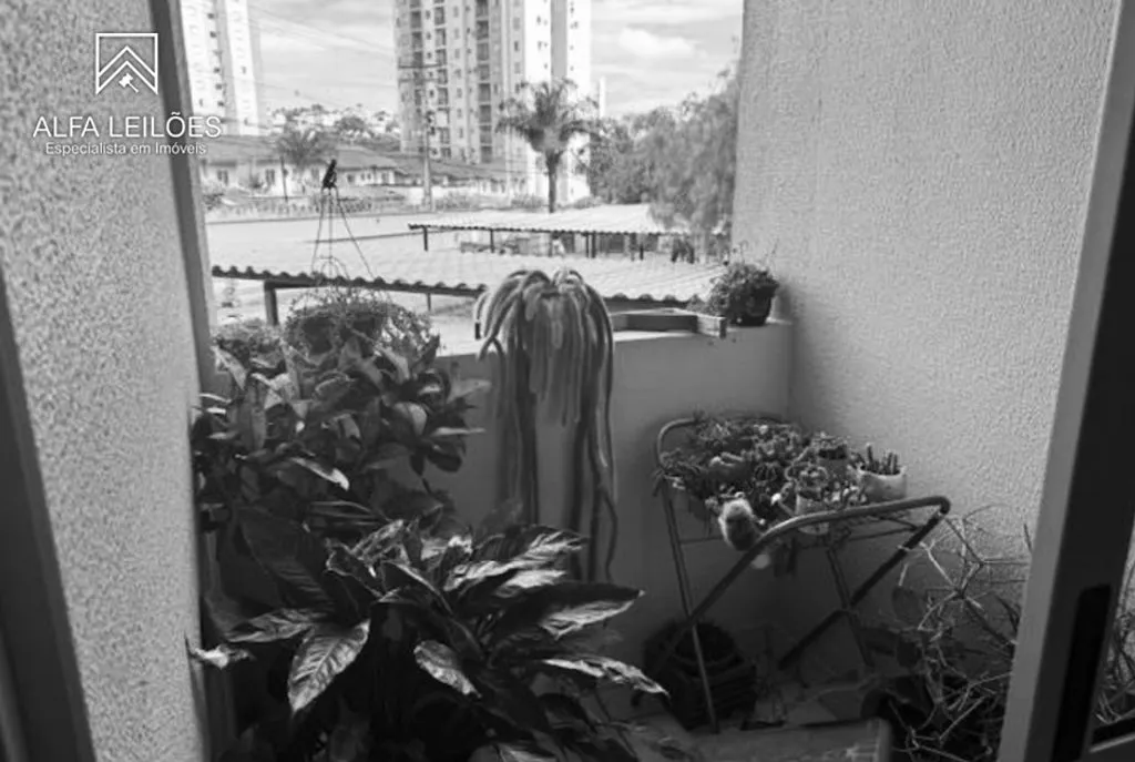 Foto 2 de 13: Apartamento em leilão em Goiânia - GO, bairro Vila São Luiz — Leilão de Apartamento em Goiânia (GO) - Lote 02 do Edital
