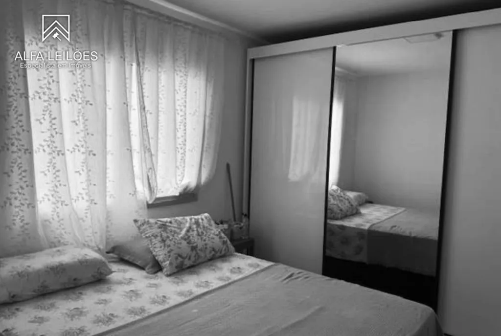 Foto 7 de 13: Apartamento em leilão em Goiânia - GO, bairro Vila São Luiz — Leilão de Apartamento em Goiânia (GO) - Lote 02 do Edital