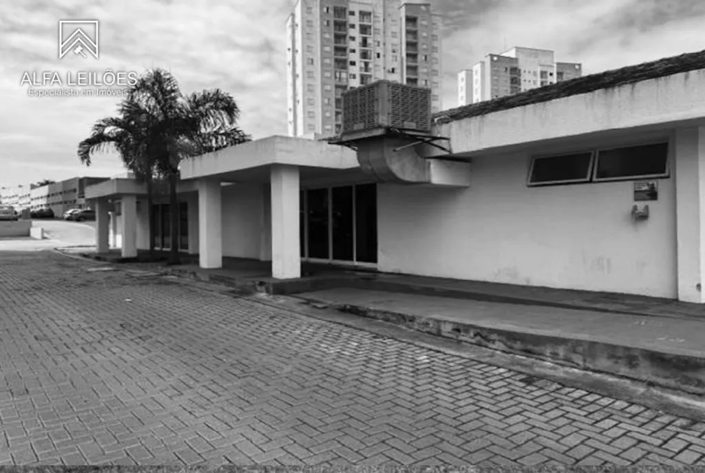 Foto 10 de 13: Apartamento em leilão em Goiânia - GO, bairro Vila São Luiz — Leilão de Apartamento em Goiânia (GO) - Lote 02 do Edital