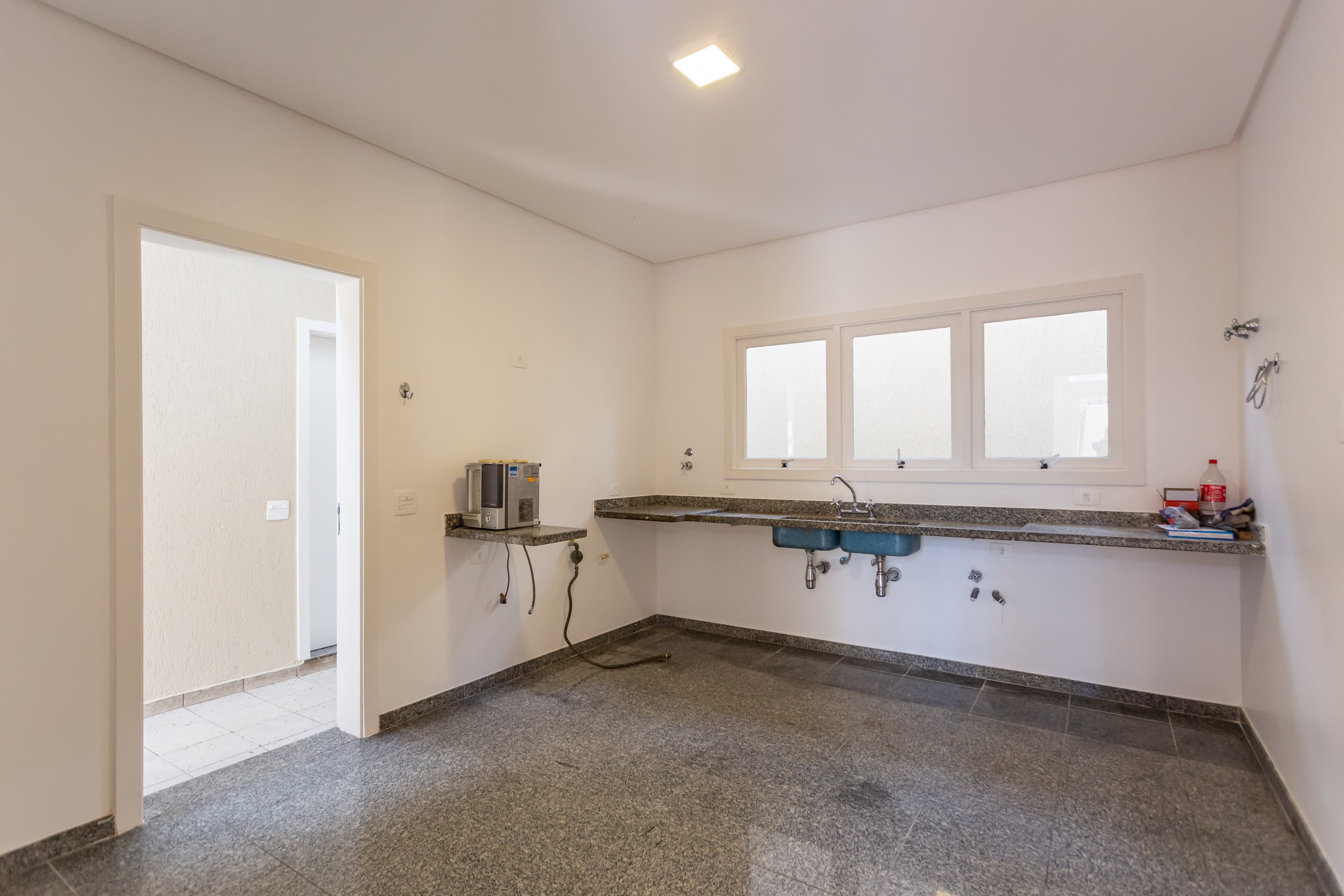 Foto 43 de 58: Casa em leilão em São Paulo - SP — LOTE 1: Casa Alto Padrão com 465,00 m² - Morumbi SÃO PAULO SP