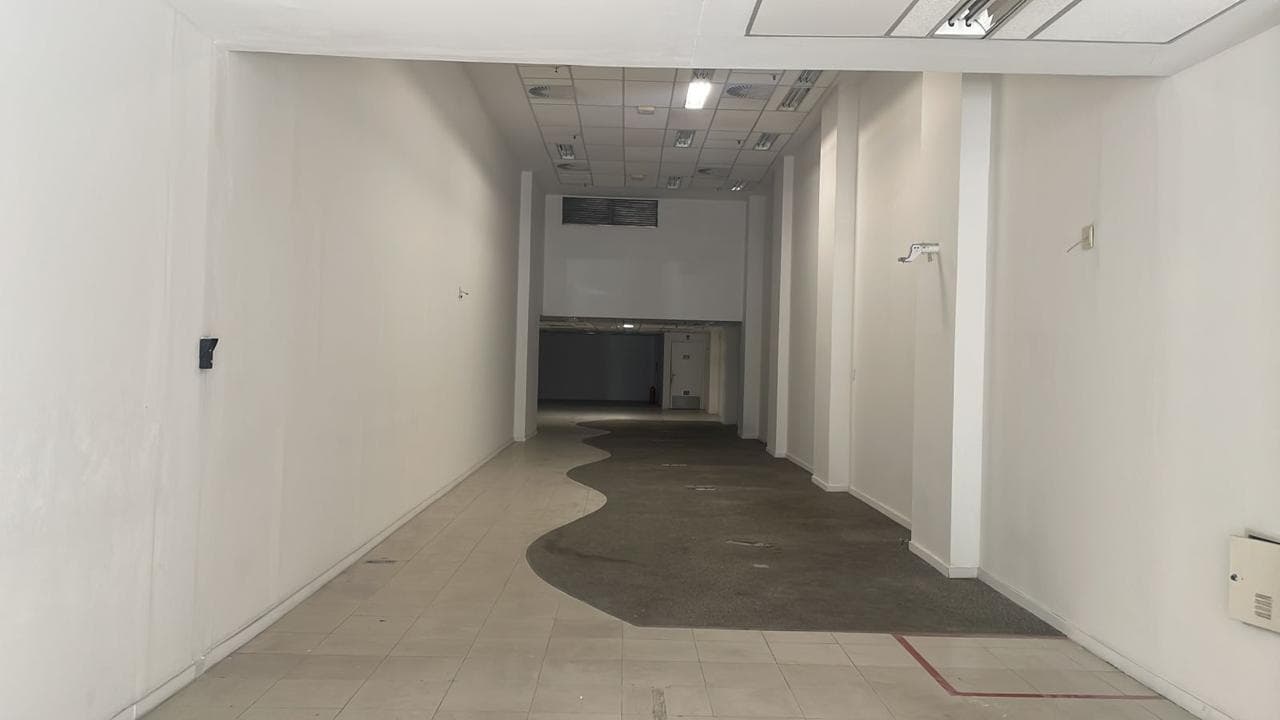Foto 9 de 22: Comercial em leilão em Rio De Janeiro - RJ, bairro Centro — LOTE 7: Loja Comercial com 2.460,26 m² - Centro RIO DE JANEIRO RJ