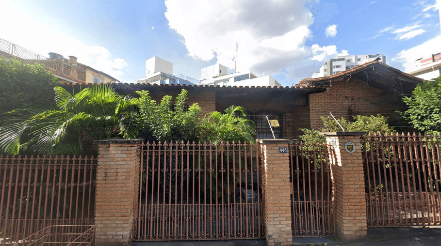 Comercial em leilão em Belo Horizonte - MG — LOTE 4: Prédio com 390 m² - Jaraguá