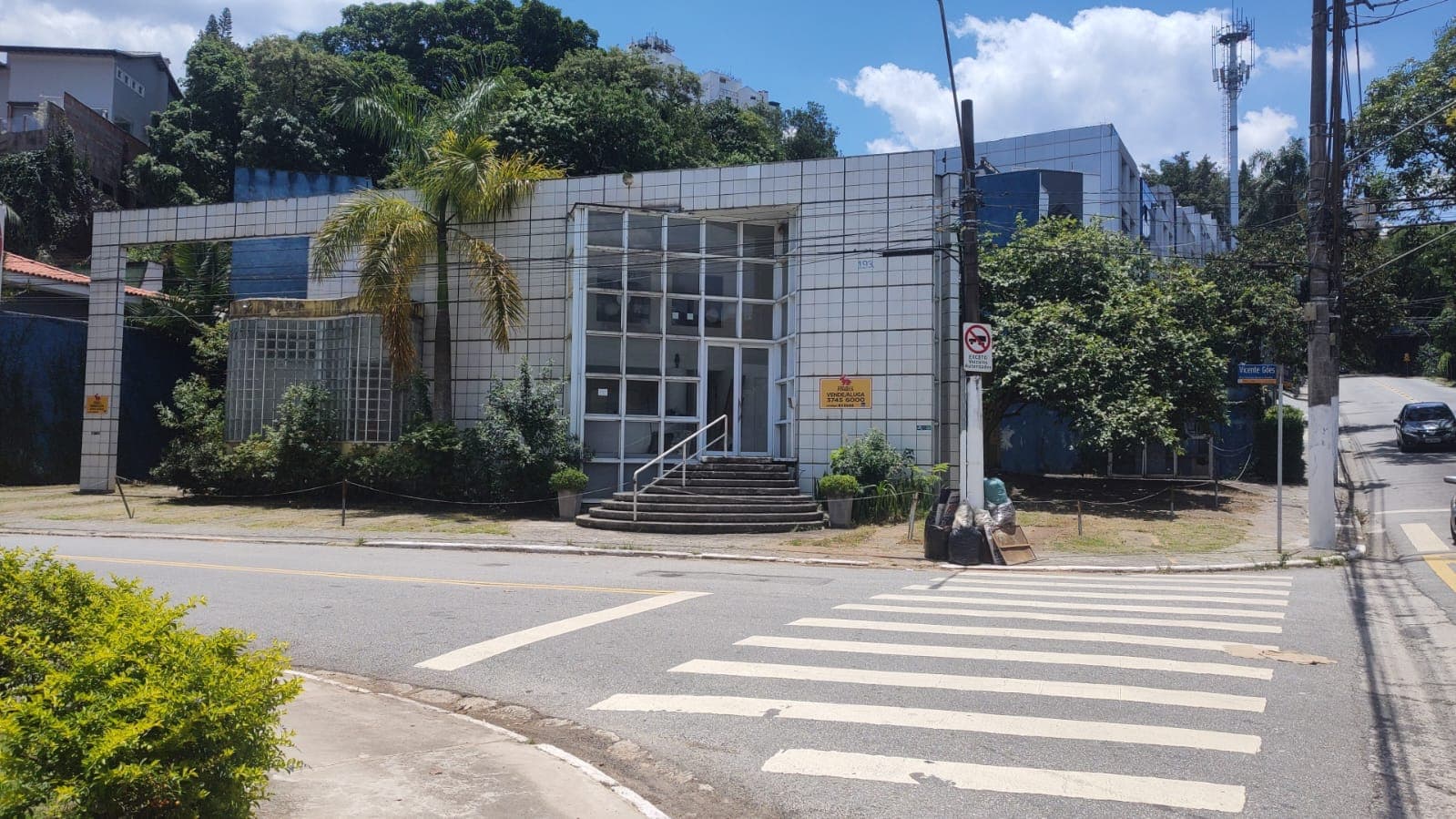 Foto 2 de 10: Comercial em leilão em São Paulo - SP — LOTE 6: Prédio Comercial com 500,00 m² - Morumbi