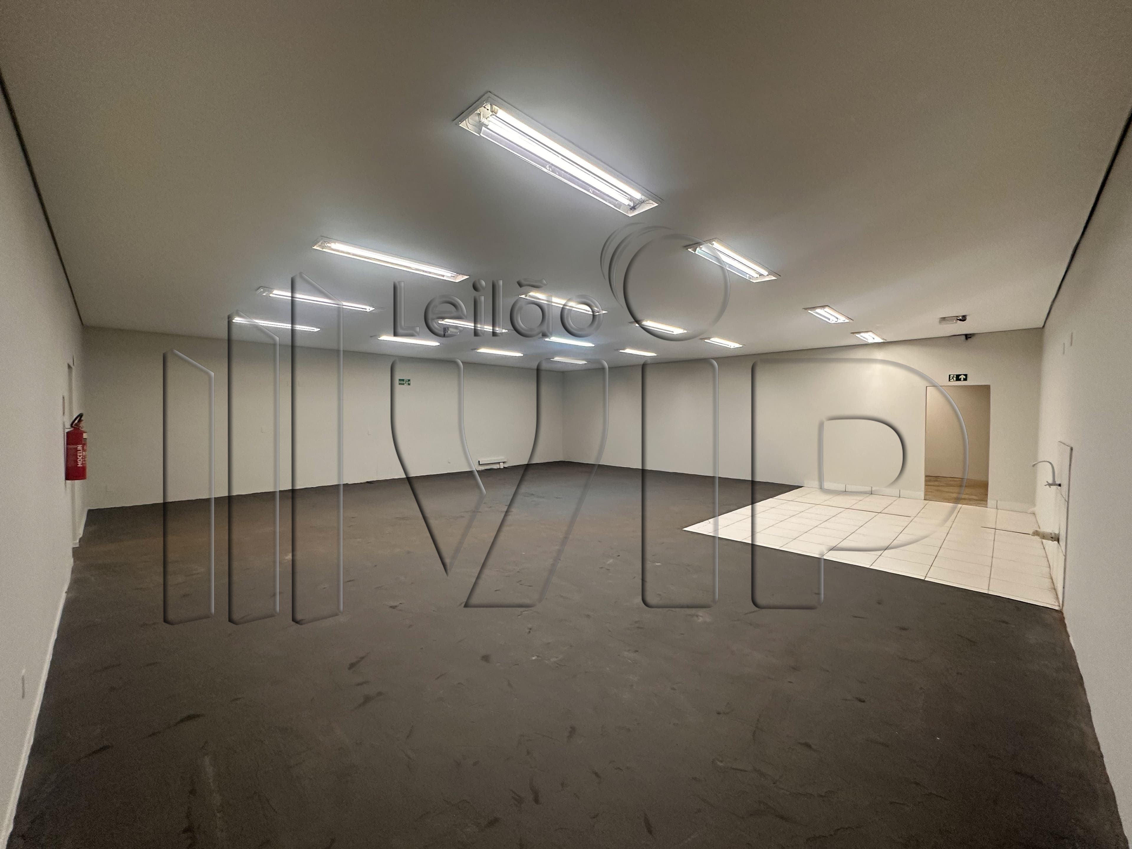 Foto 8 de 16: Comercial em leilão em Itaporã - MS, bairro Centro — LOTE 2: Prédio Comercial com 628,53 m² - Centro ITAPORÃ MS