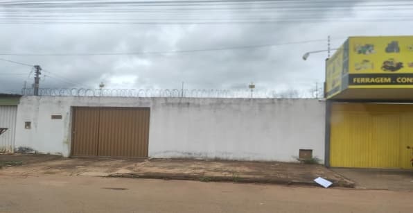 Casa em leilão em Anápolis - GO — LOTE 1: Casa com 300 m² - Parque Residencial das Flores