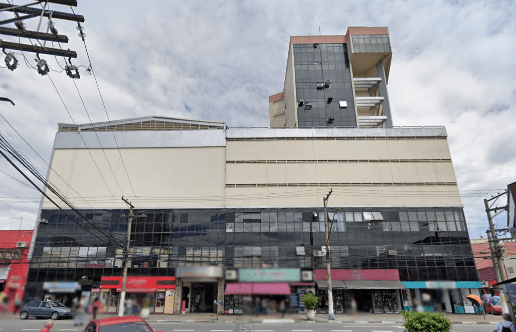 Comercial em leilão em Osasco - SP — LOTE 3: Sala Comercial com 165,383 m² - Centro