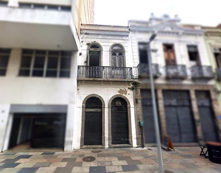 Comercial em leilão em Rio De Janeiro - RJ — LOTE 1: 49% de um Prédio (Locado) - Centro