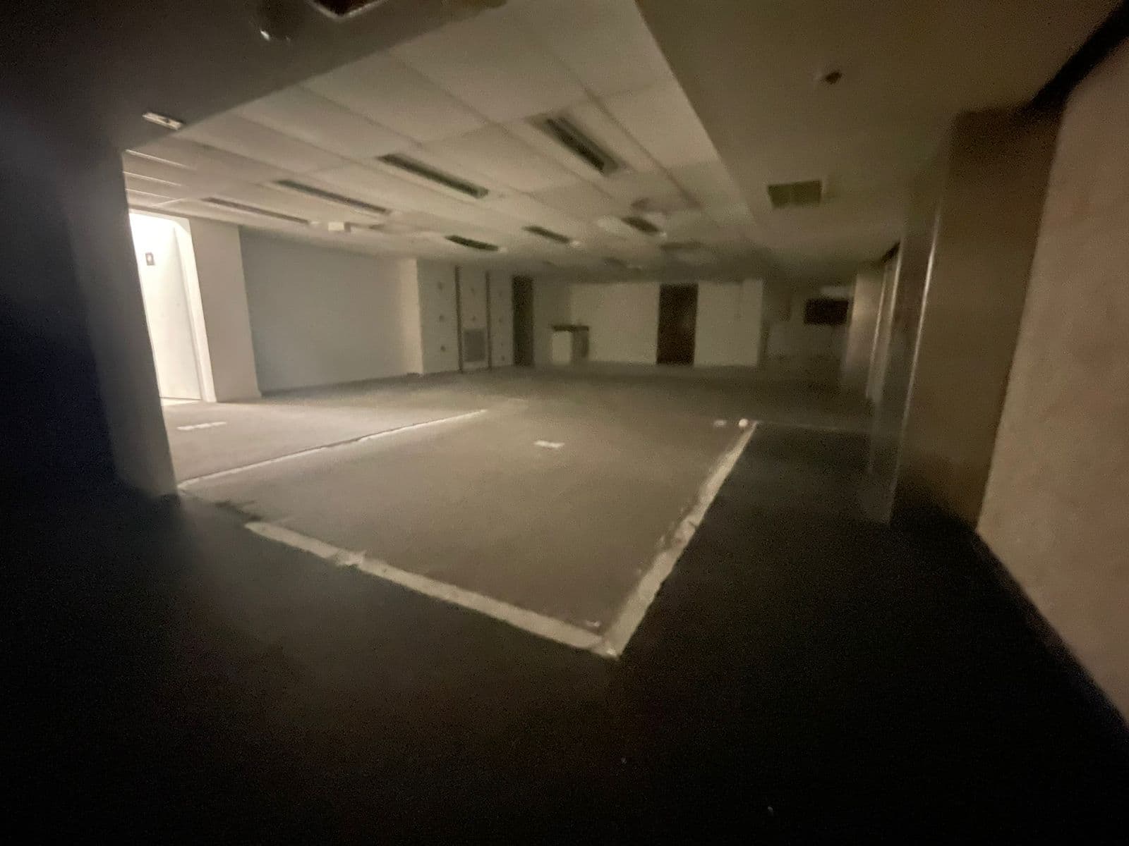 Foto 16 de 22: Comercial em leilão em Rio De Janeiro - RJ, bairro Centro — LOTE 7: Loja Comercial com 2.460,26 m² - Centro RIO DE JANEIRO RJ